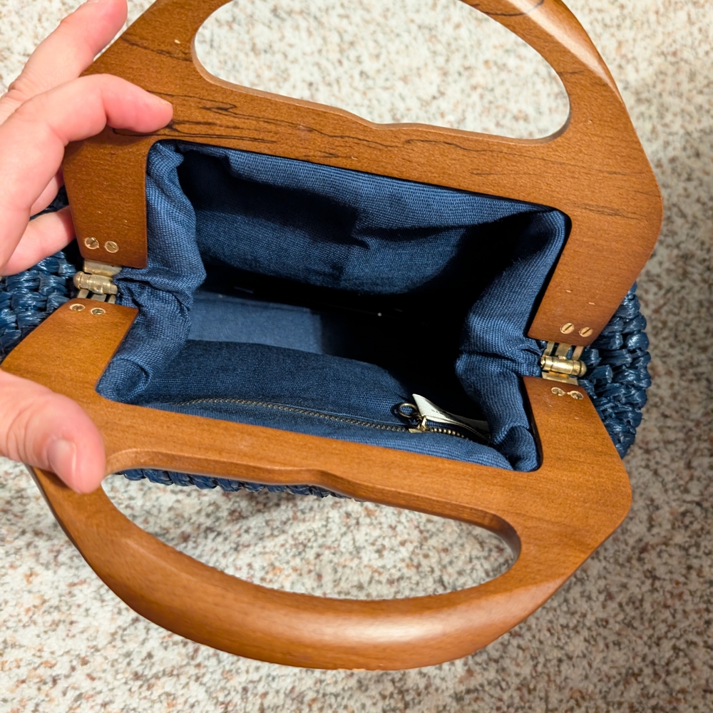 Elegant Navy Woven Clutch with Wooden Handle - Picture 5 of 9